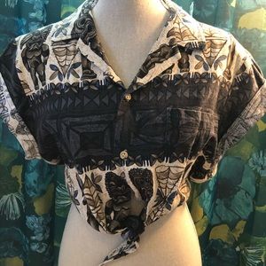 Hawaiian print front tie crop top